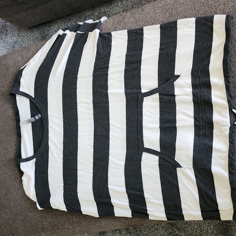 Front pocket shirt